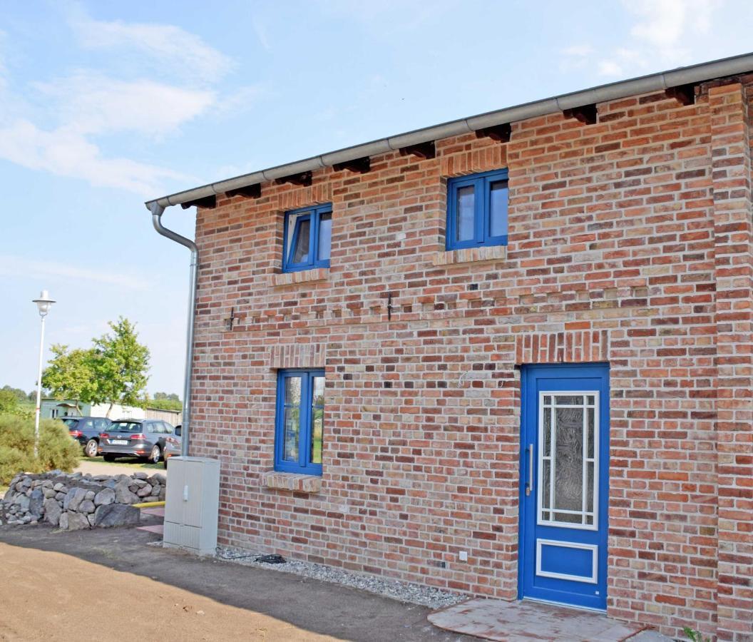 Ferienhaus Zum Boddenstrand Mit Ka Groß Zicker Exterior foto