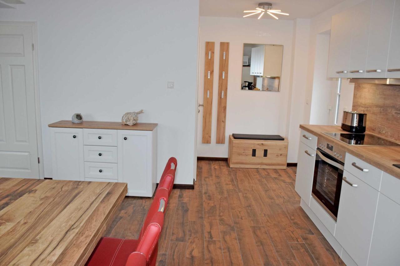 Ferienhaus Zum Boddenstrand Mit Ka Groß Zicker Exterior foto