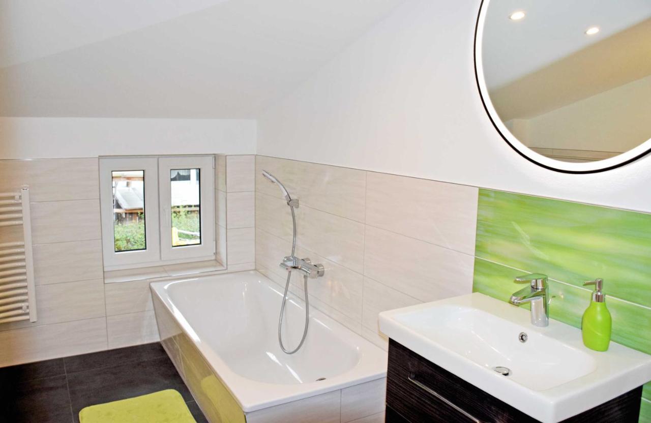 Ferienhaus Zum Boddenstrand Mit Ka Groß Zicker Quarto foto