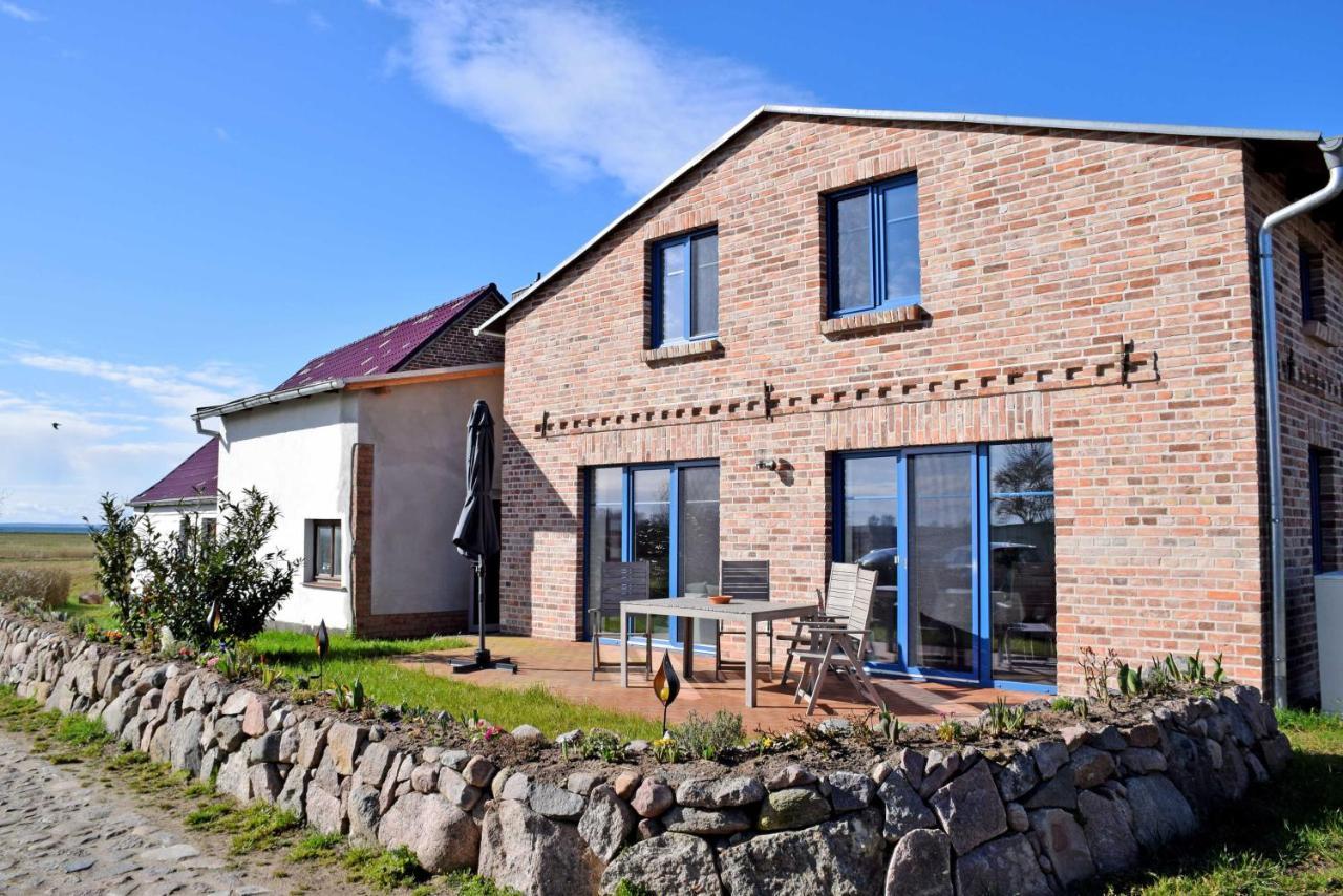 Ferienhaus Zum Boddenstrand Mit Ka Groß Zicker Exterior foto
