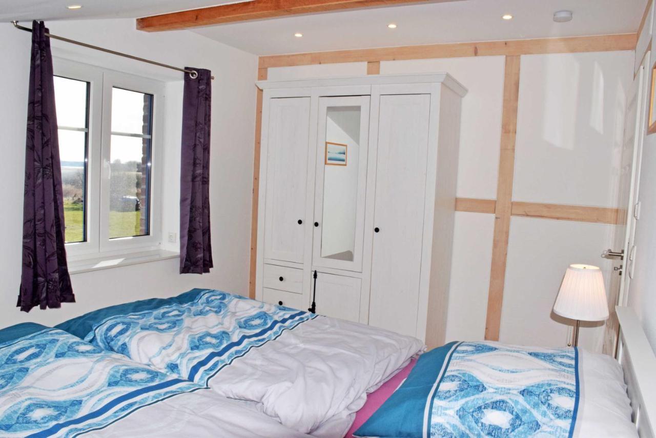 Ferienhaus Zum Boddenstrand Mit Ka Groß Zicker Exterior foto
