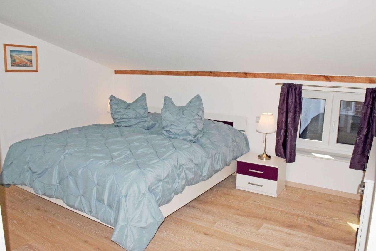 Ferienhaus Zum Boddenstrand Mit Ka Groß Zicker Exterior foto